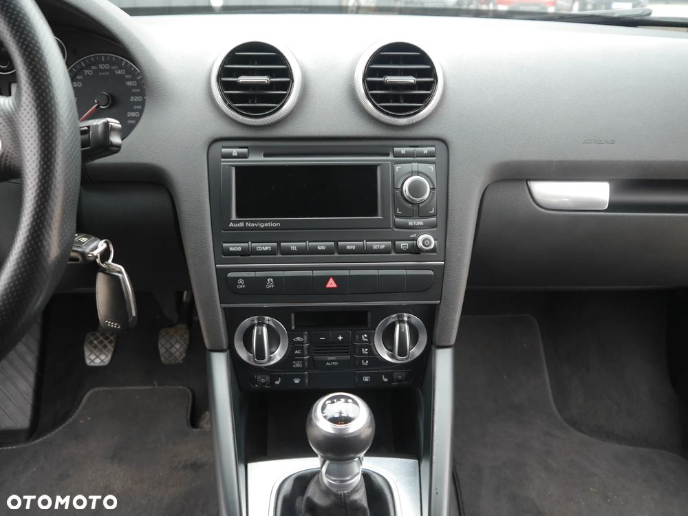 Audi A3 Sportback 2.0 TDI S line Sportpaket plus - 10