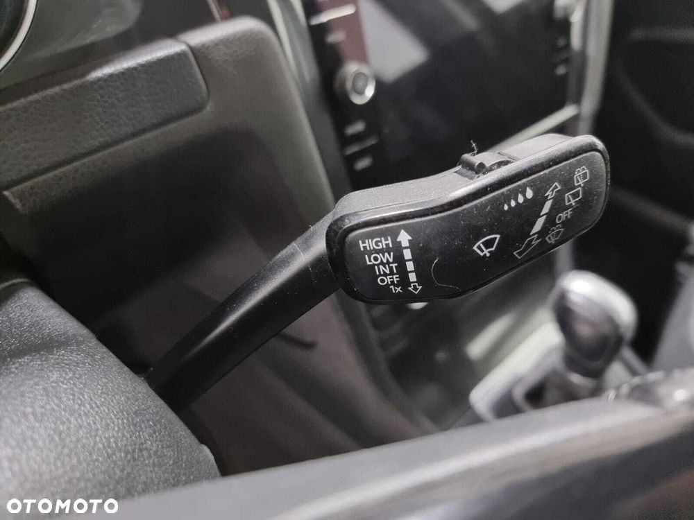 Volkswagen Golf - 24