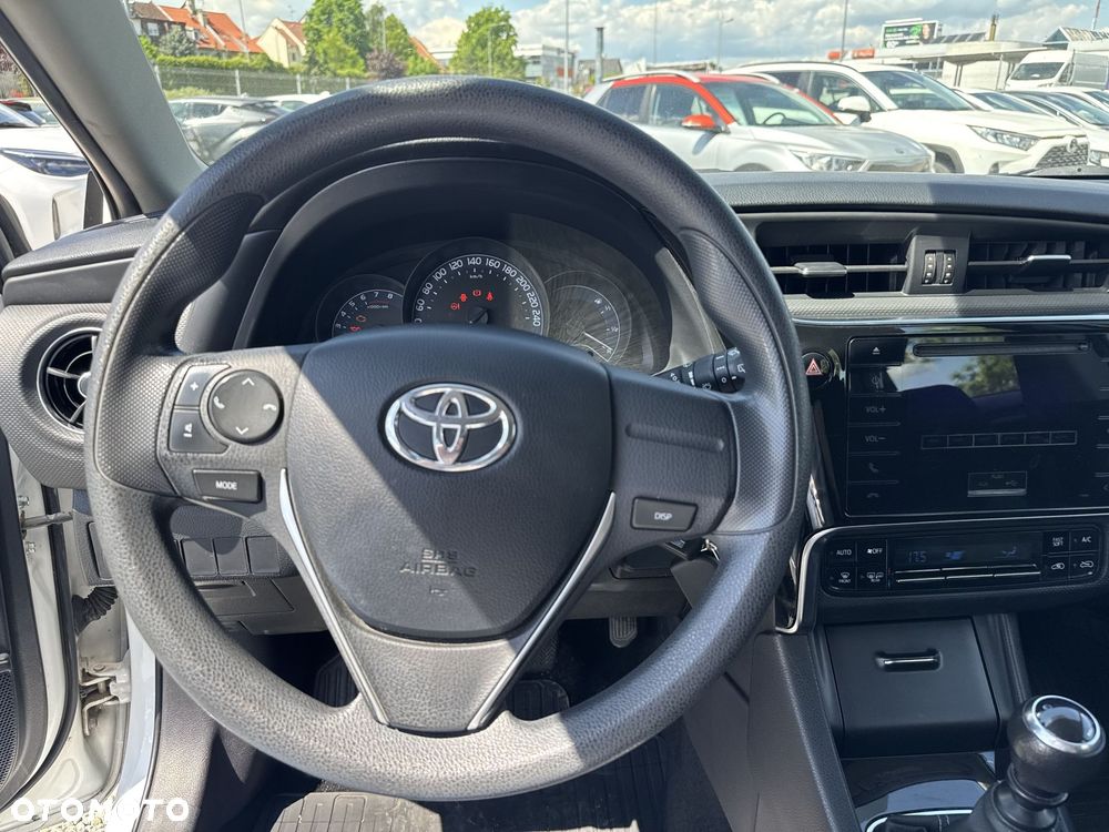 Toyota Auris 1.33 VVT-i Active - 16