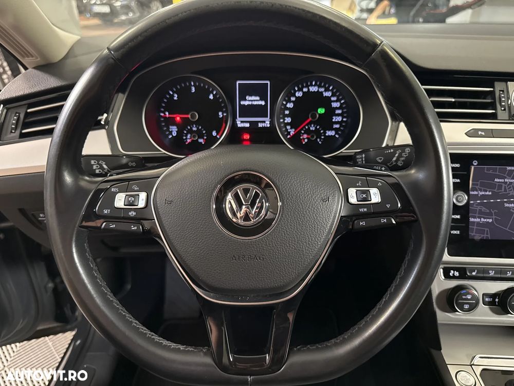 Volkswagen Passat - 17