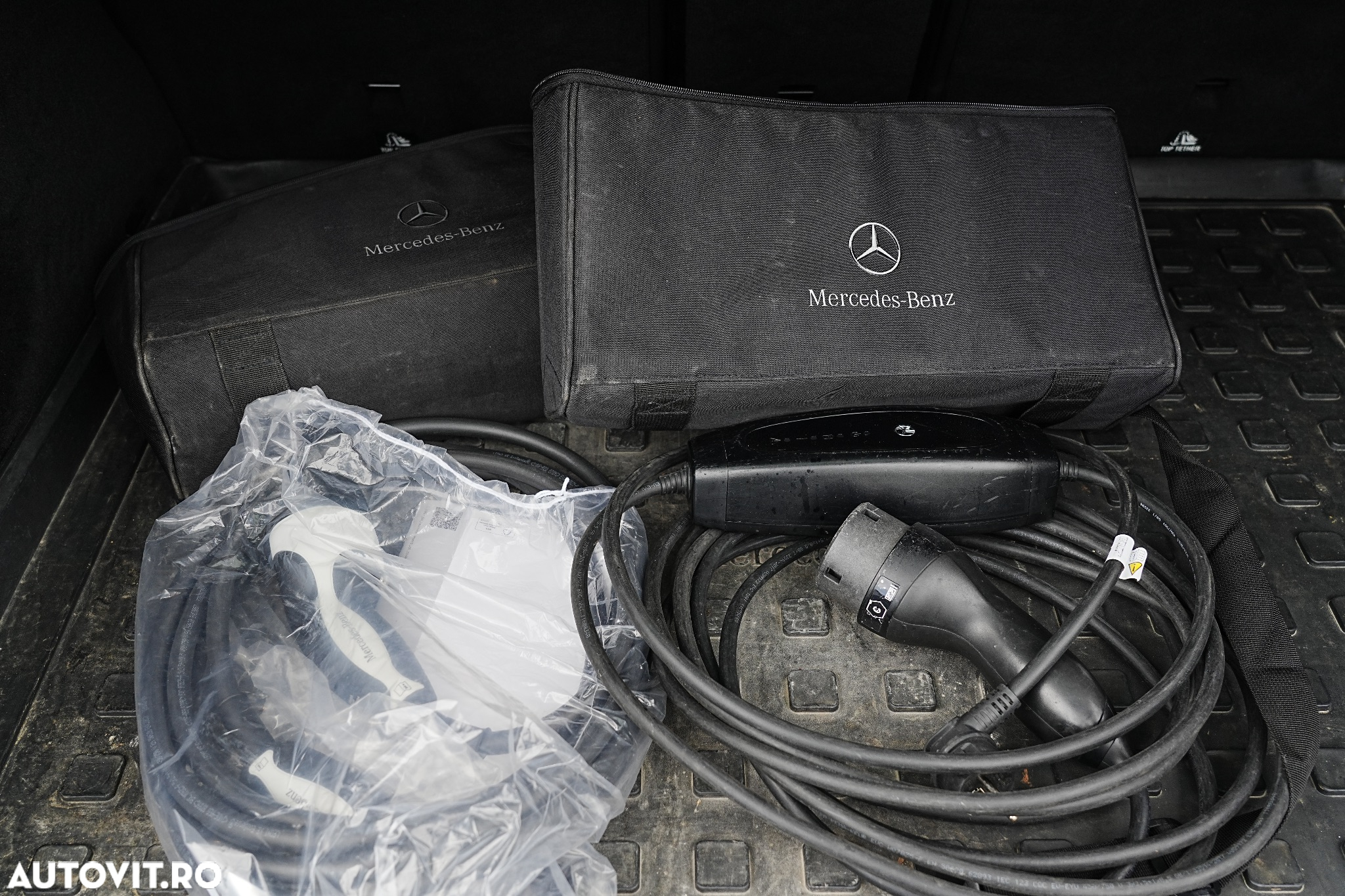 Mercedes-Benz GLC 300 de 4Matic 9G-TRONIC AMG Line Plus - 33