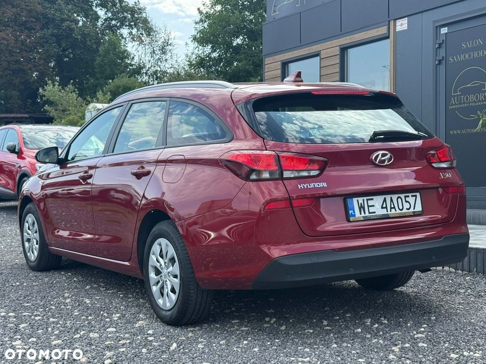 Hyundai i30 1.5 DPI Classic + - 7