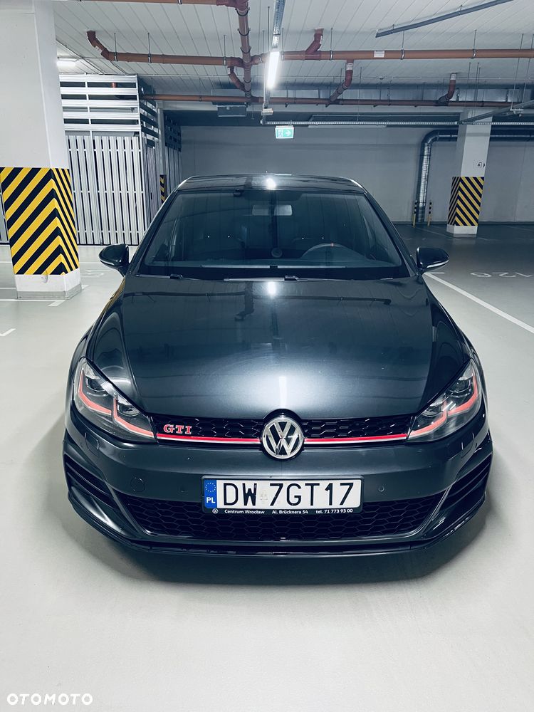 Volkswagen Golf VIII 2.0 TSI GTI DSG - 2