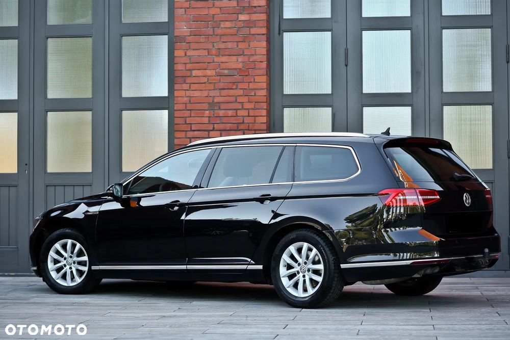Volkswagen Passat Variant 2.0 TDI SCR 4Motion DSG Highline - 12