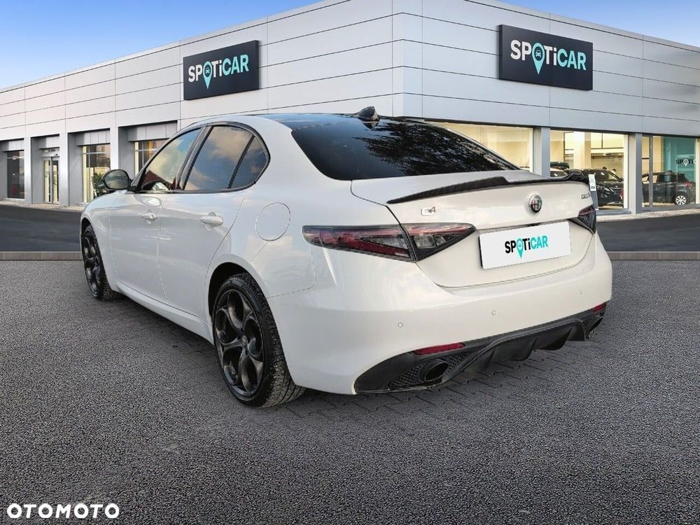 Alfa Romeo Giulia 2.0 Turbo 16V AT8-Q4 Ti - 7
