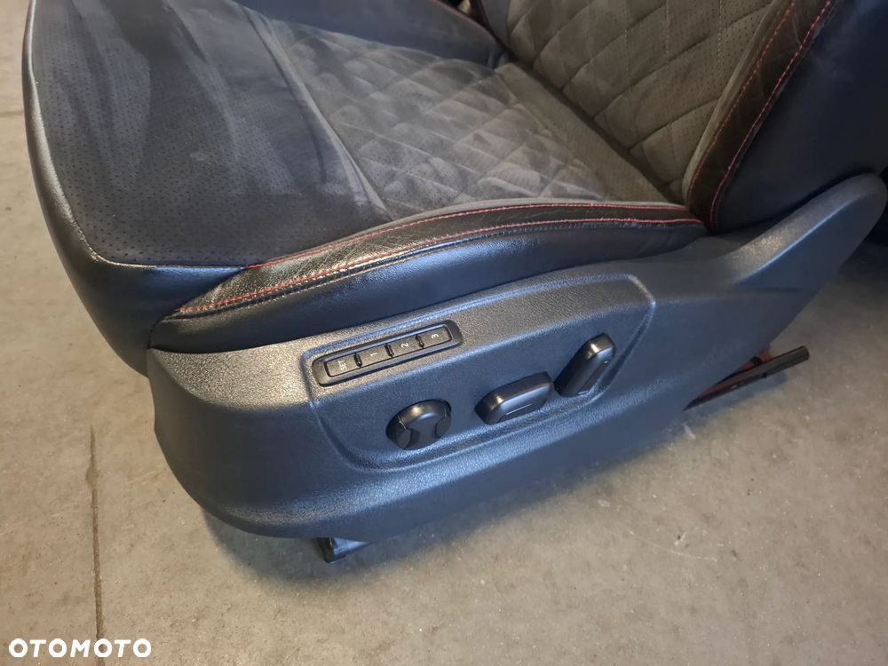 Fotele Skoda Octavia III kombi RS rok 2019 fotel kierowcy elektryczny skóra alcantara - 2