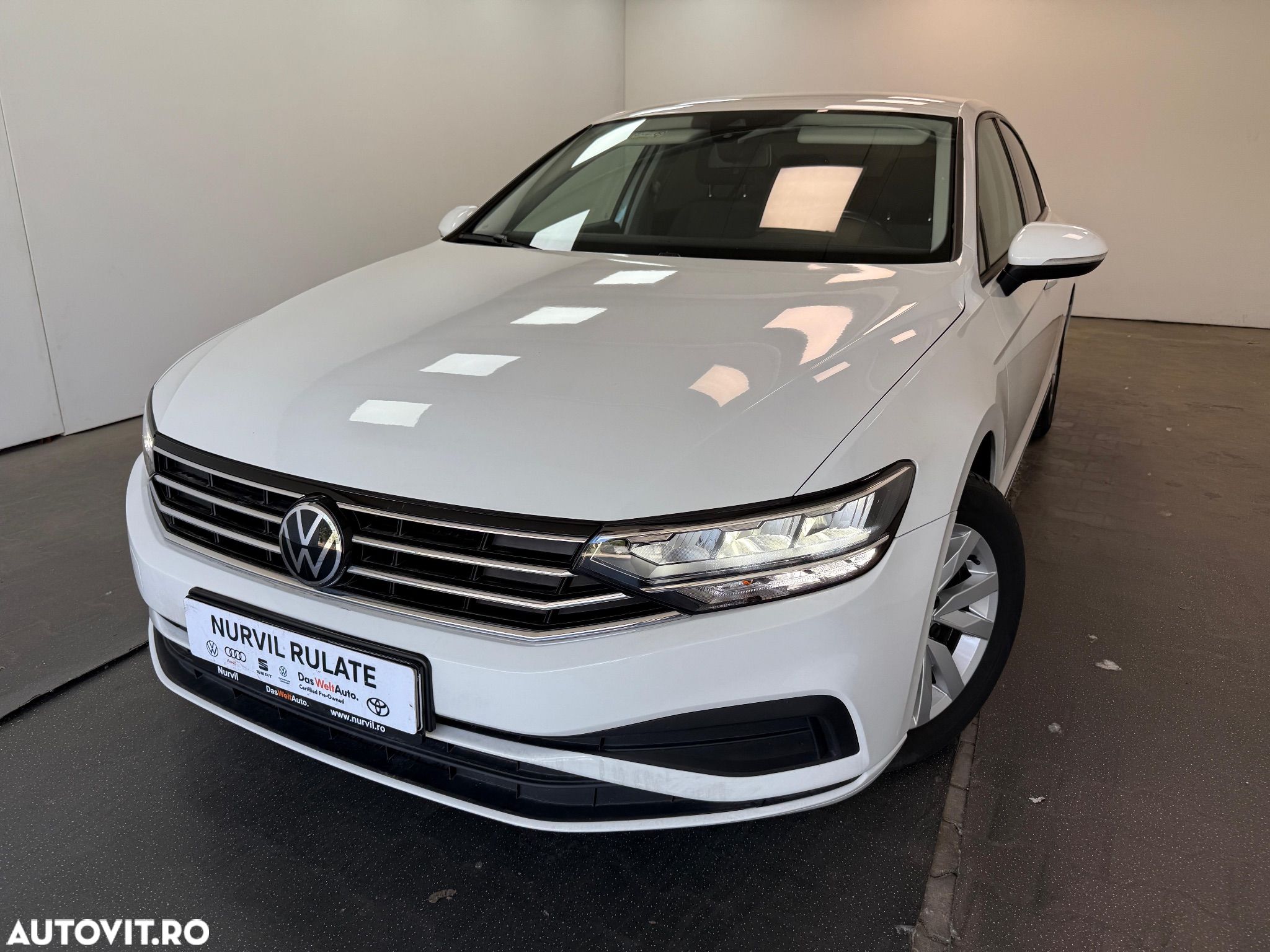 Volkswagen Passat 2.0 TDI DSG Advance - 1