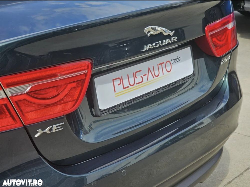 Jaguar XE 2.0 Prestige - 9