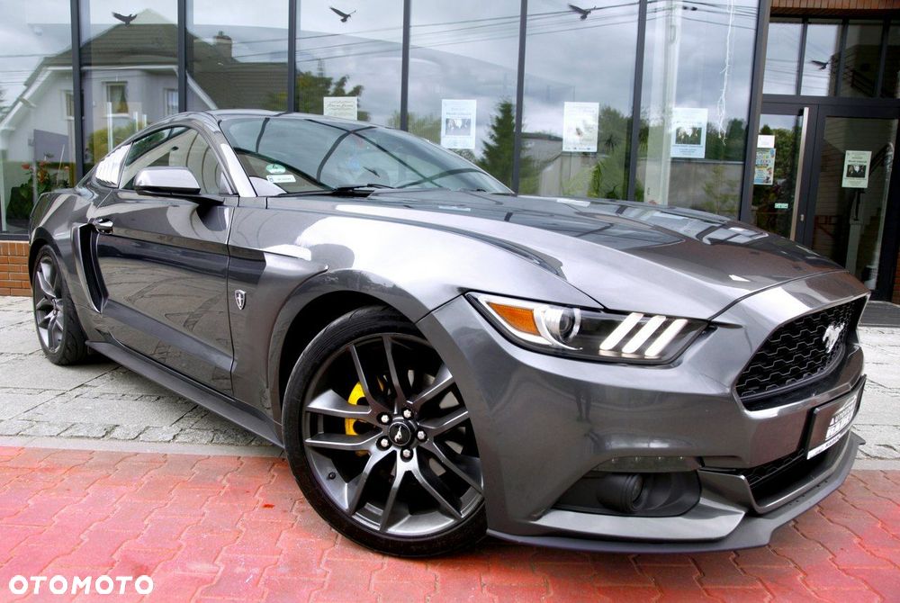 Ford Mustang - 22