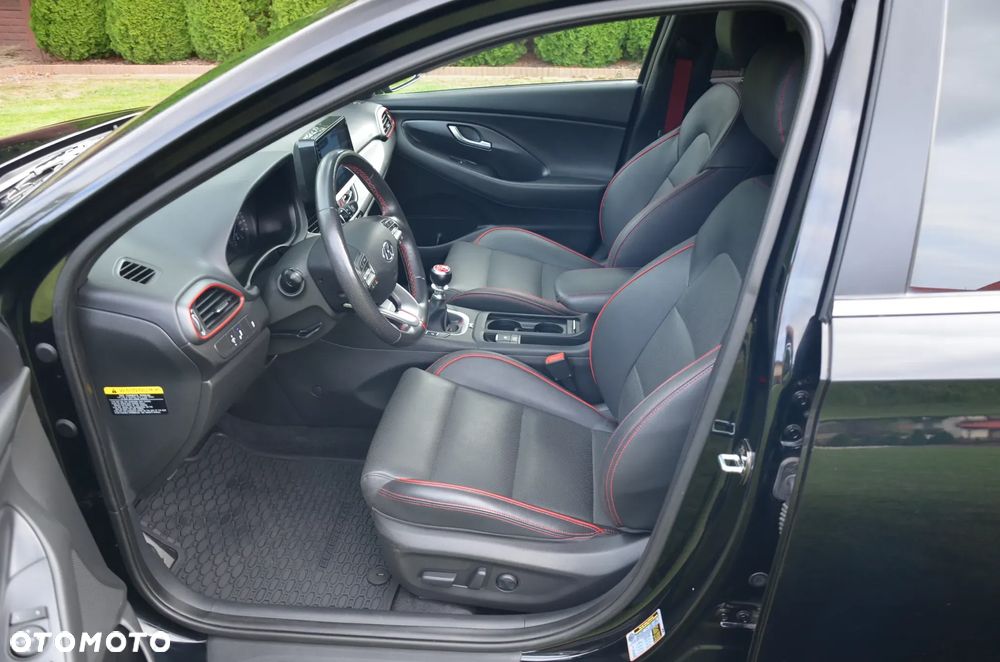 Hyundai i30 N 2.0 T-GDI - 15