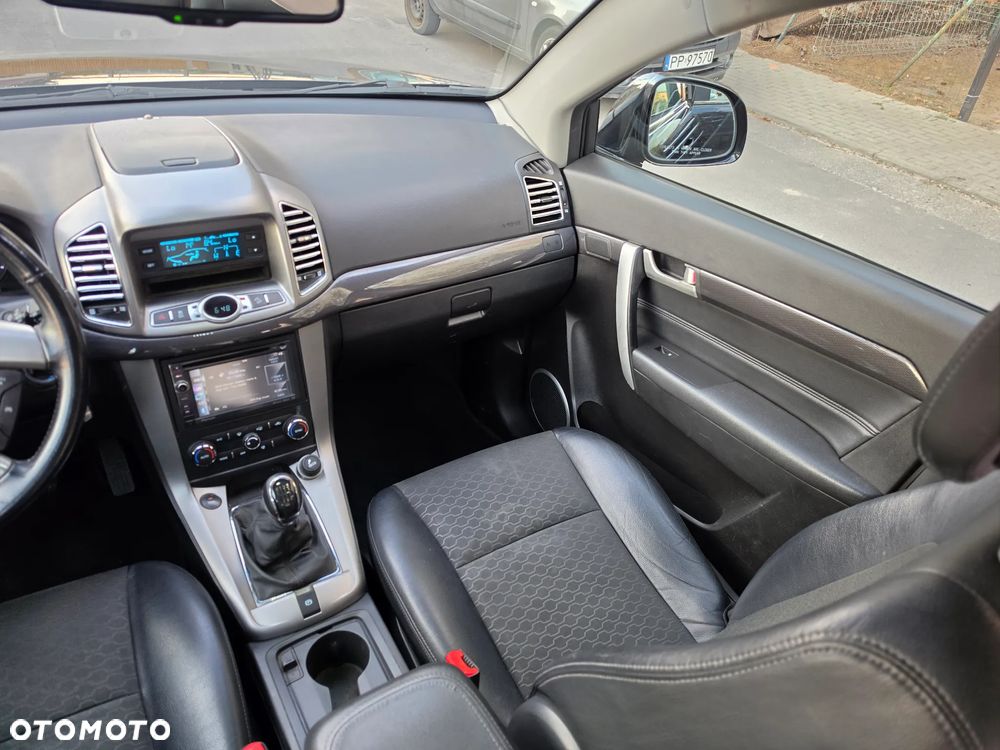 Chevrolet Captiva 2.2 2WD Travel Edition - 19