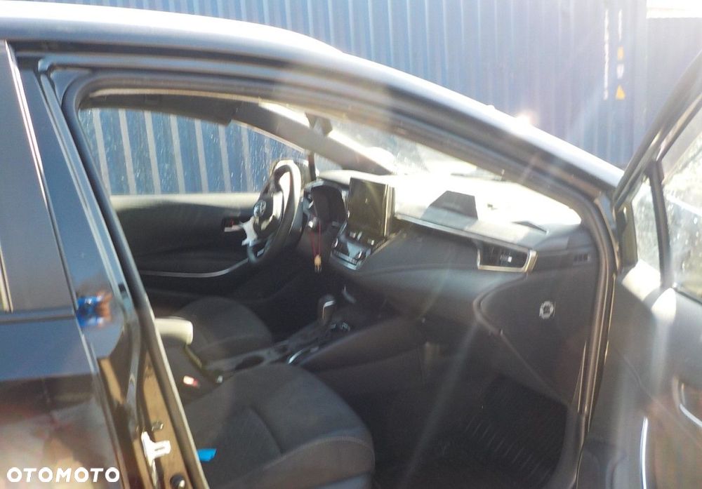 Toyota Corolla - 30