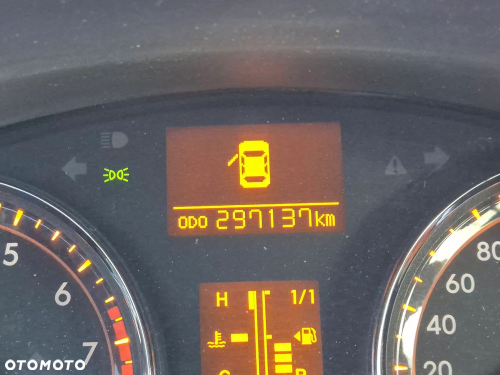 Toyota Avensis 1.8 Premium - 11