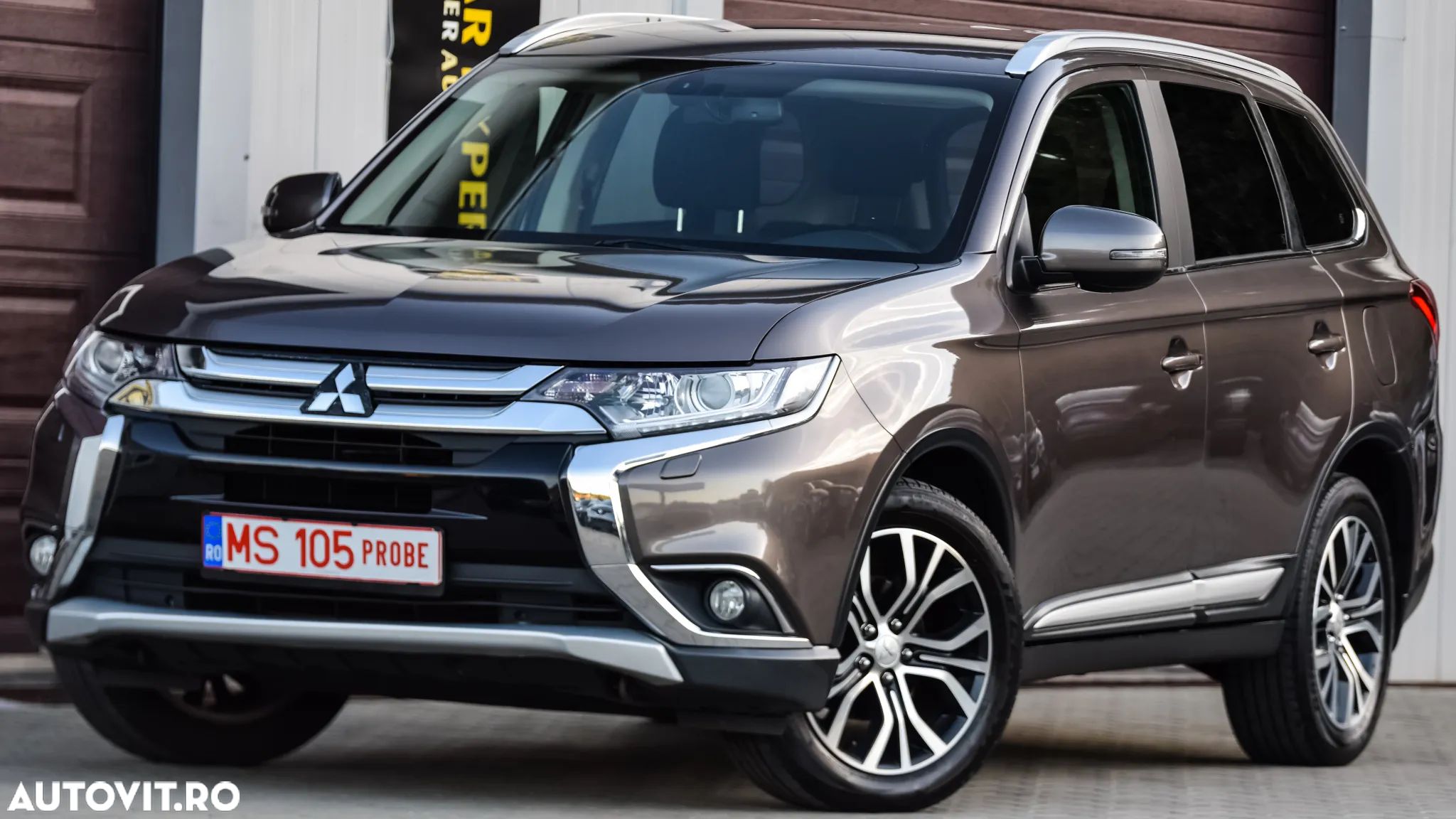 Mitsubishi Outlander 2.0 4WD CVT Plus - 1
