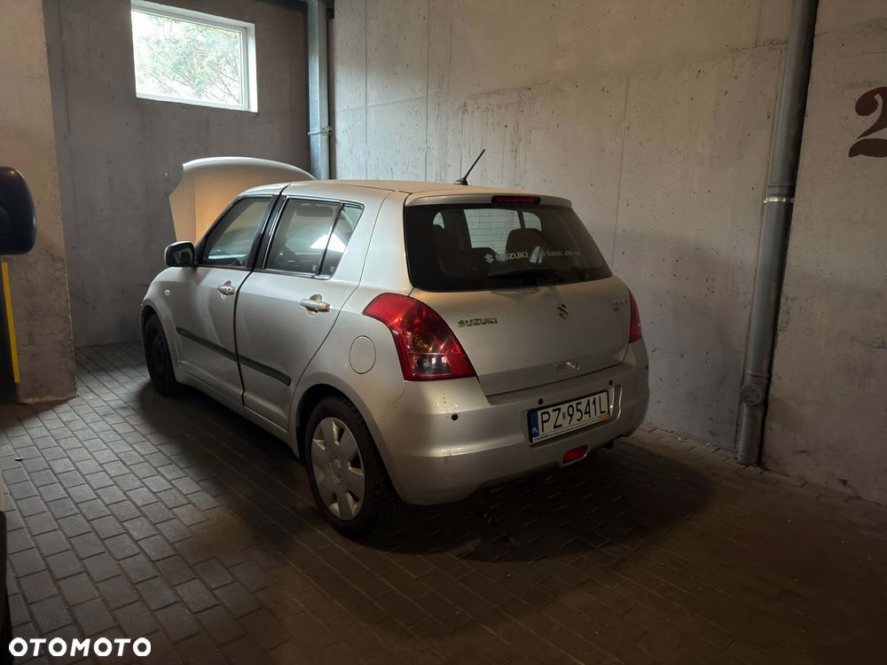Suzuki Swift - 2