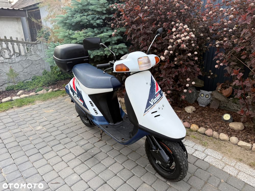 Honda Vision - 5