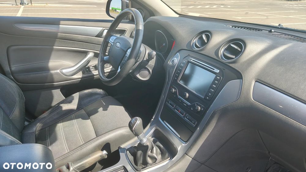 Ford Mondeo 2.0 TDCi Silver X - 19