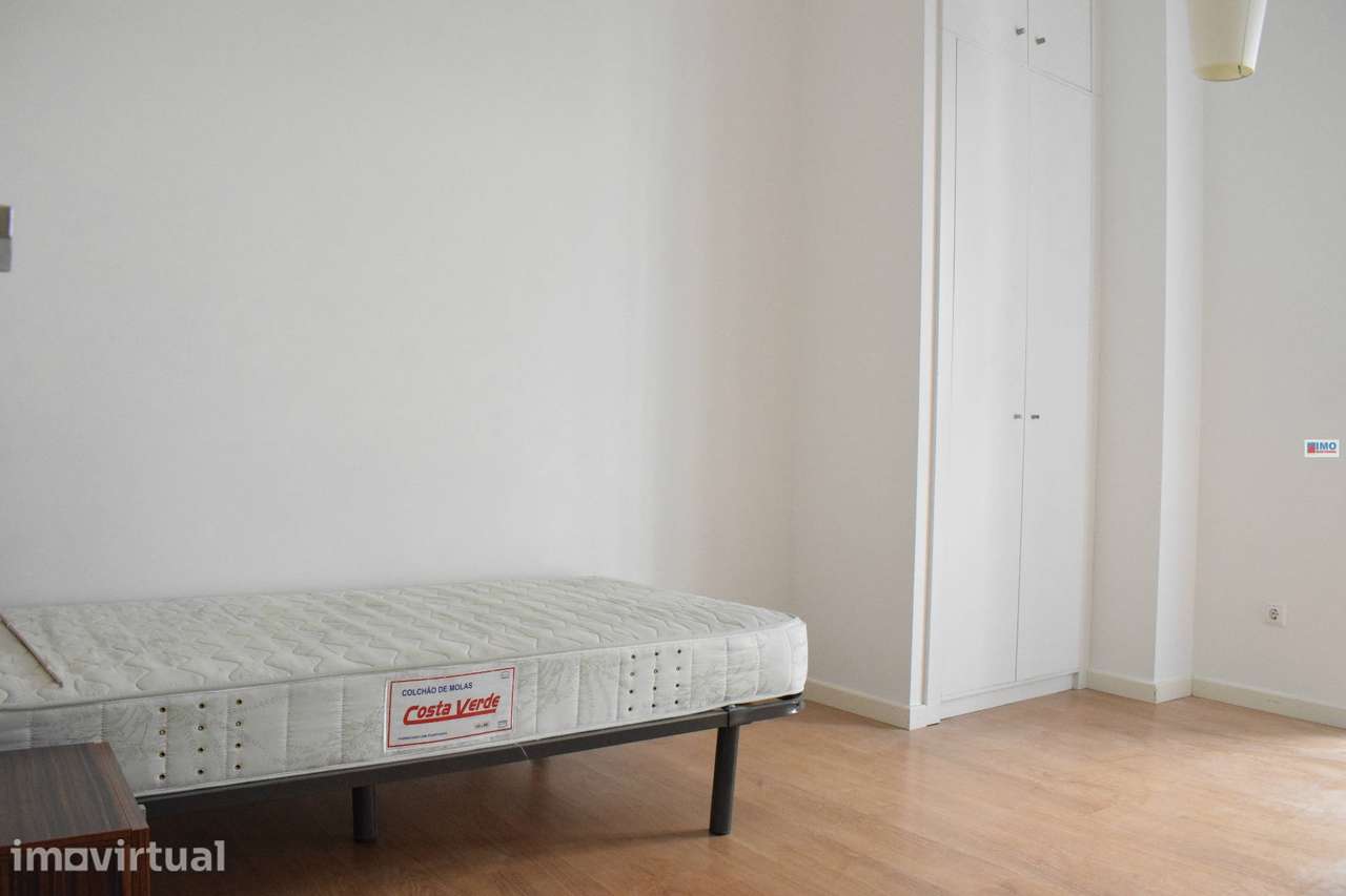 Quarto p/ Rapariga - T1+1 - Junto à UBI - Polo Principal - Grande imagem: 4/7