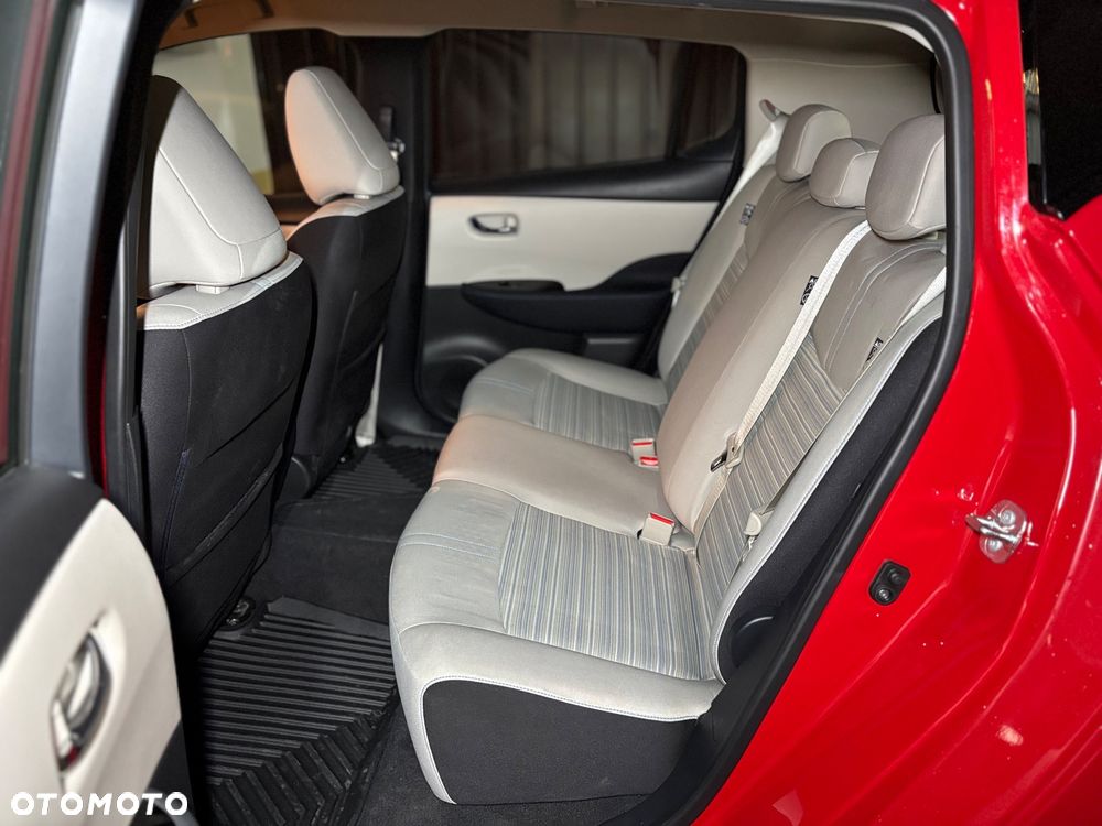 Nissan Leaf 40 kWh ACENTA - 10