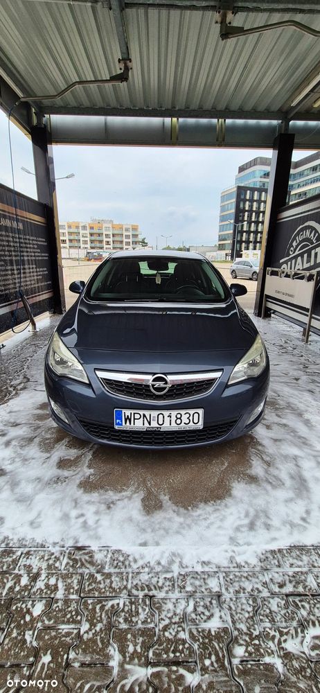 Opel Astra 1.4 T Cosmo - 2