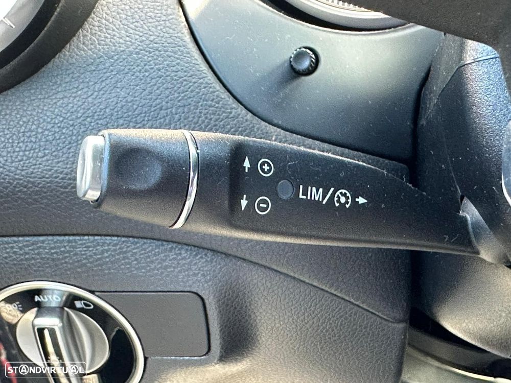 Mercedes-Benz CLA 180 d Shooting Brake AMG Line - 27