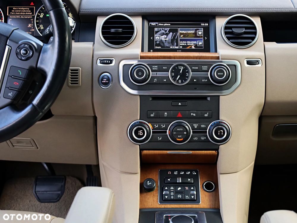 Land Rover Discovery IV 3.0 SD V6 HSE - 12