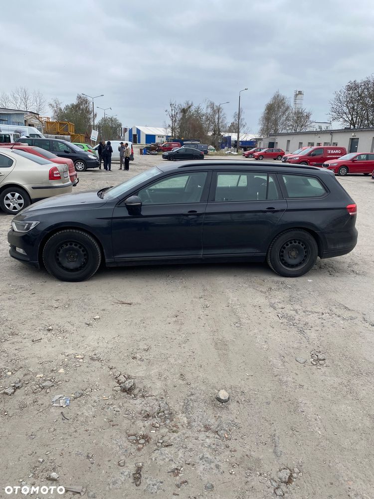 Volkswagen Passat - 2