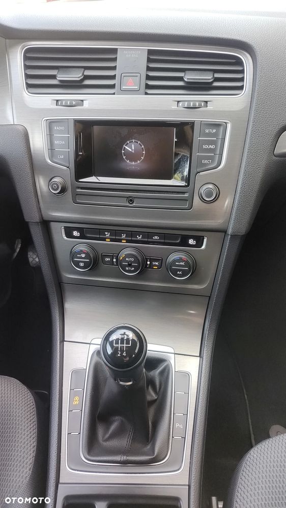 Volkswagen Golf - 19