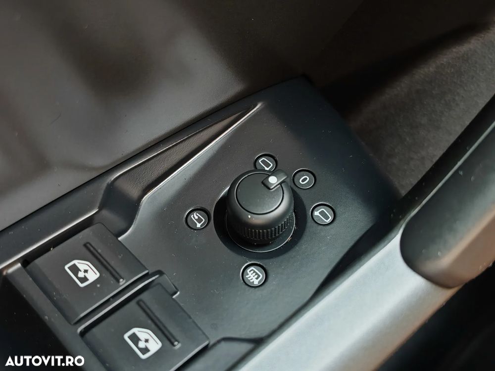 Audi Q3 2.0 40 TFSI S tronic quattro S Line - 32