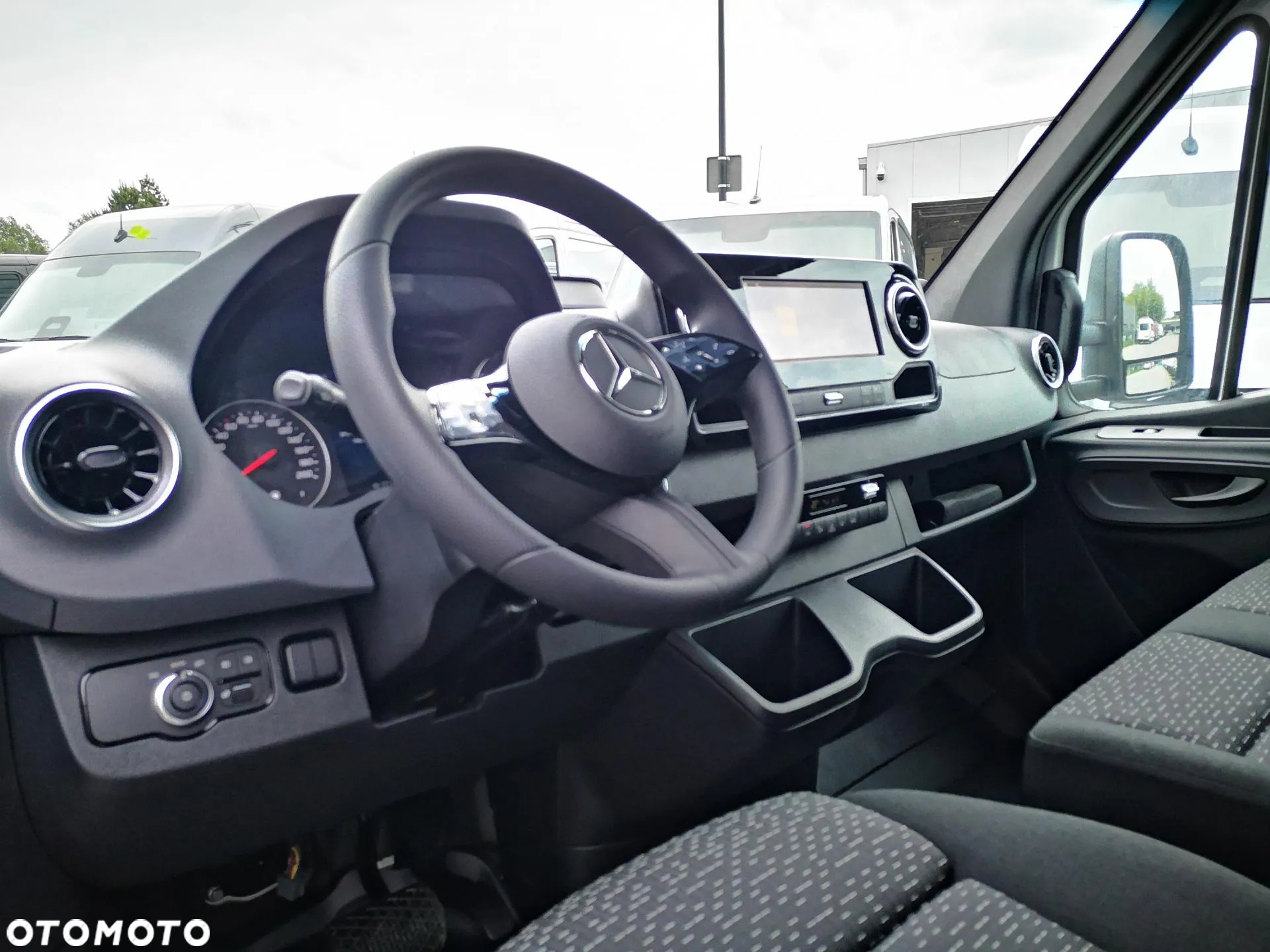 Mercedes-Benz Sprinter - 5