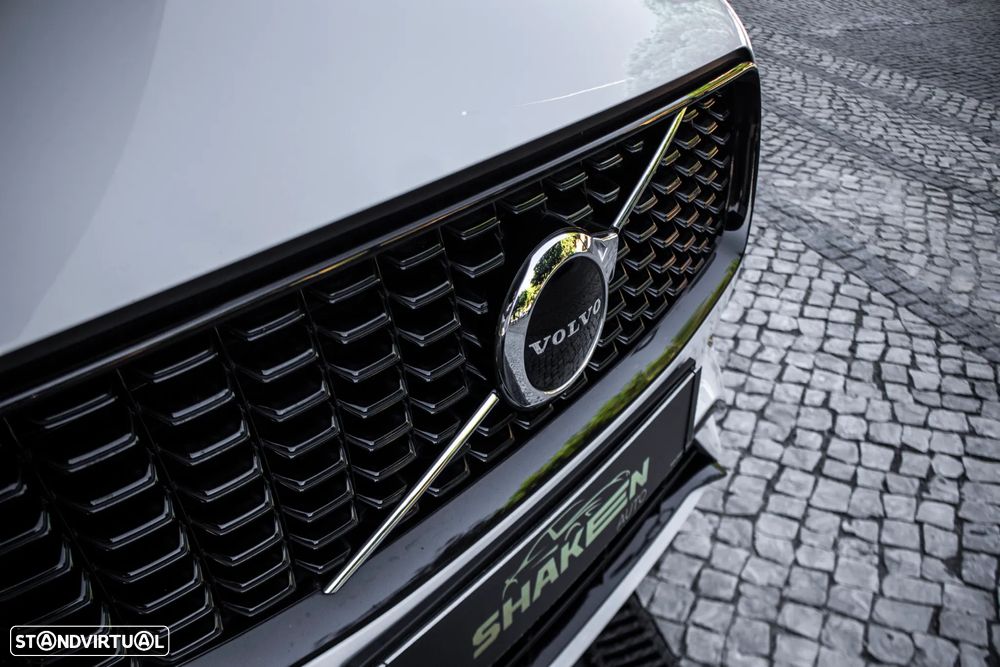 Volvo XC 90 2.0 T8 PHEV Plus Dark AWD - 9