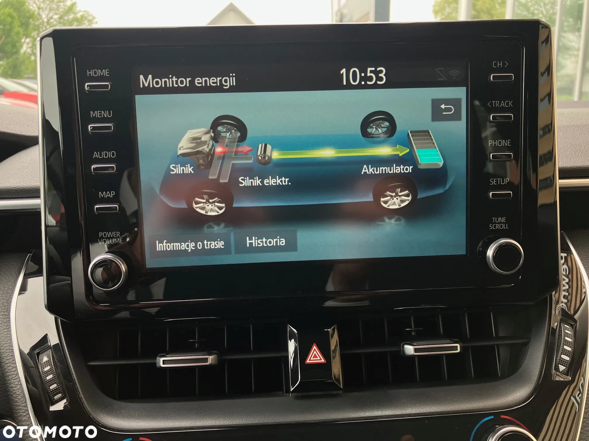 Toyota Corolla 1.8 Hybrid Comfort - 22