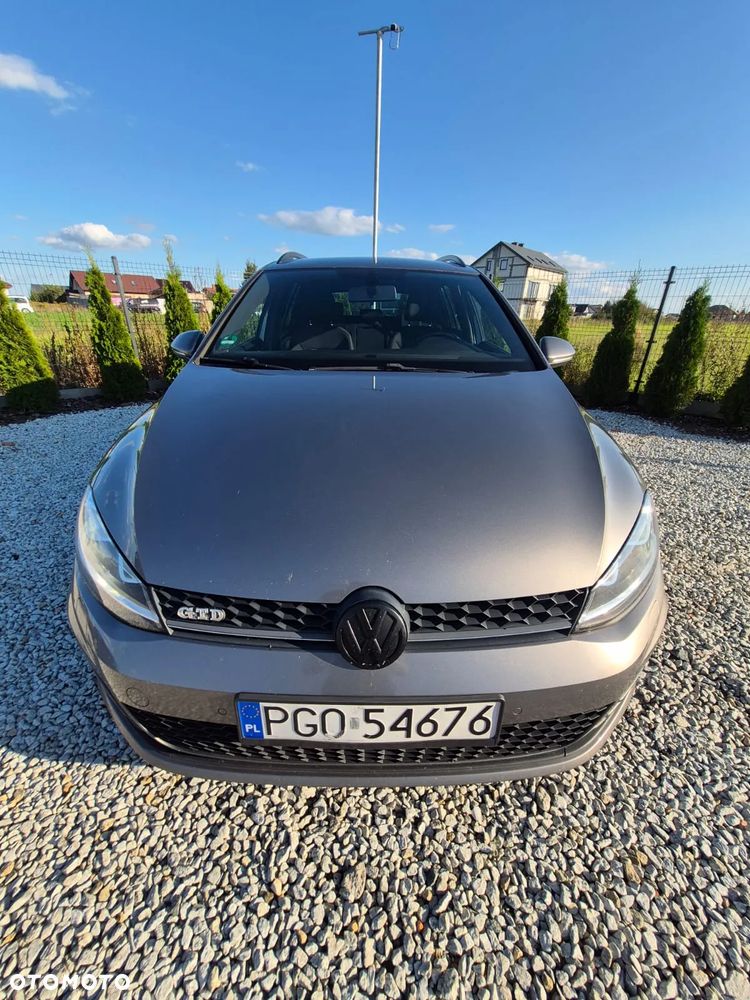 Volkswagen Golf - 34