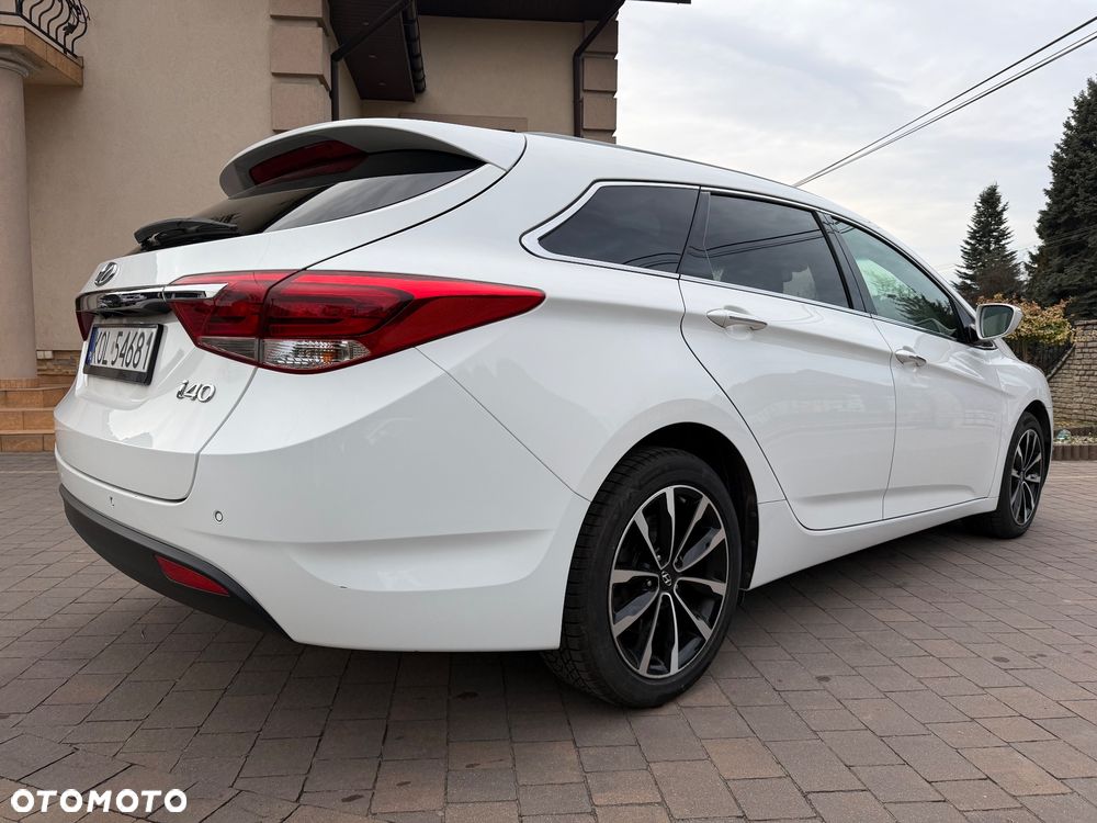 Hyundai i40 Kombi 1.7 CRDi DCT Premium - 16