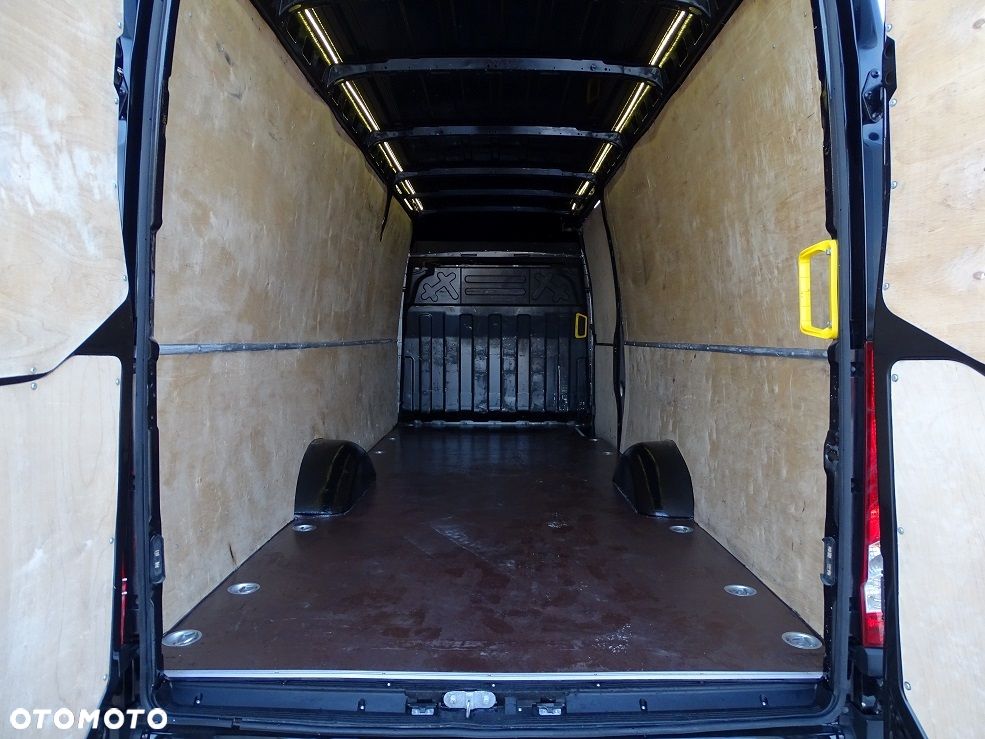 Iveco Daily 35S18 L4H2 3.0 180 Hi-MATIC FULL LED Blaszak Furgon UNIKAT!! JAK NOWY!! Salon PL 1 Wł.!! - 23