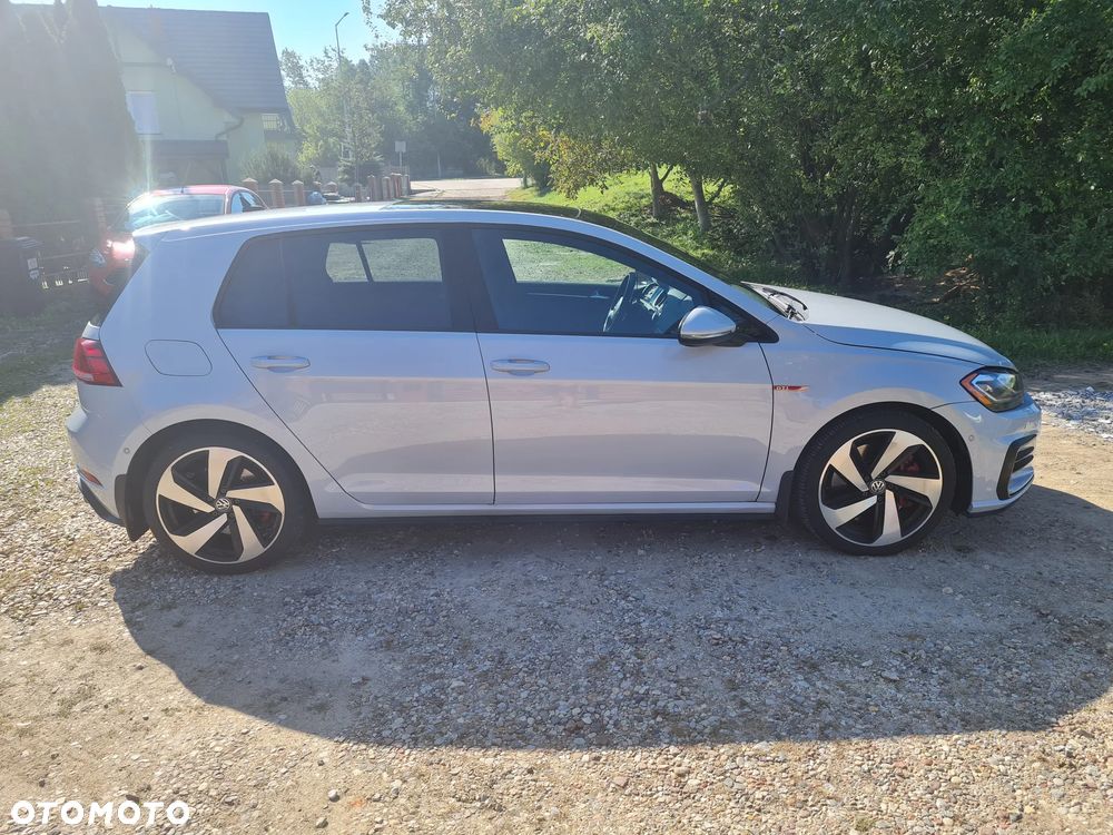 Volkswagen Golf GTI (BlueMotion Technology) DSG Performance - 23