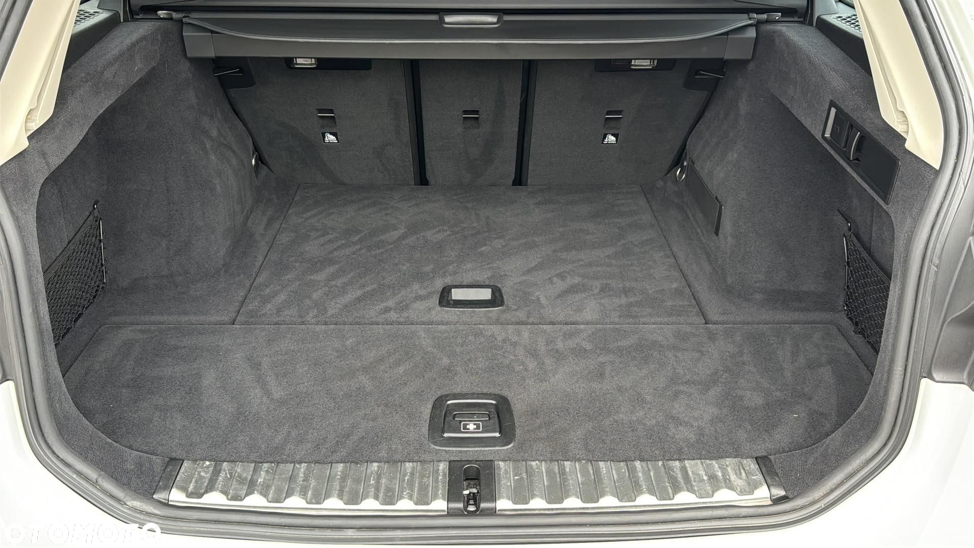 BMW Seria 3 318d - 20
