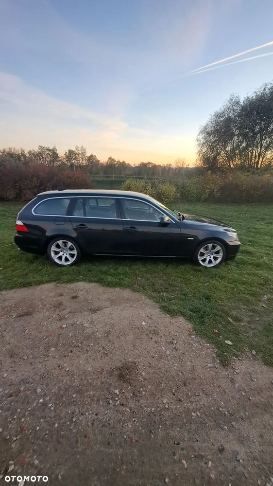 BMW Seria 5 520i - 4