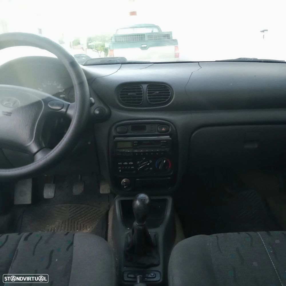 Hyundai Accent 1.3 Miles - 12