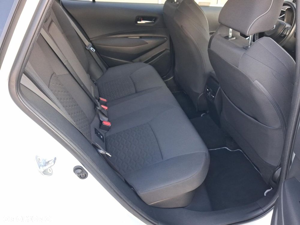 Toyota Corolla 1.8 Hybrid Comfort - 12