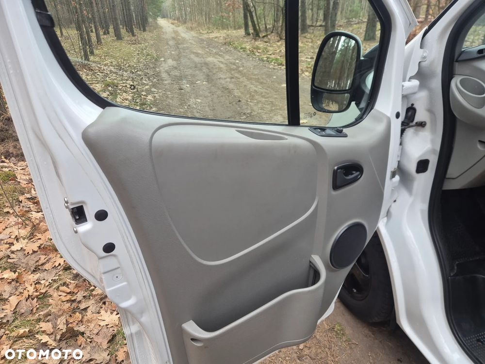 Opel Vivaro - 21