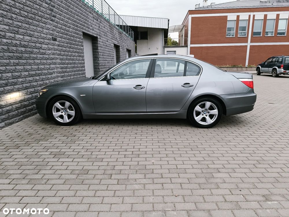 BMW Seria 5 525i - 33