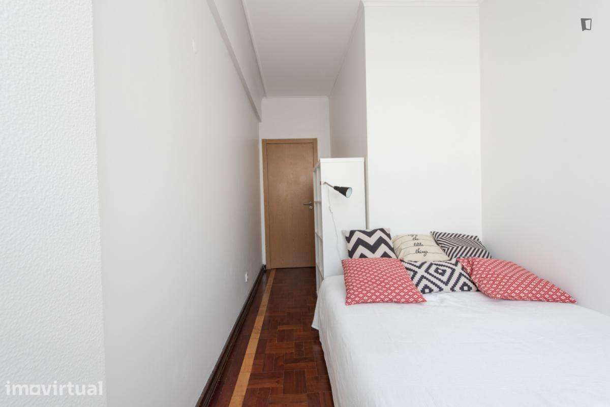 Quarto - localizado em Saldanha Lisbon - Grande imagem: 5/28
