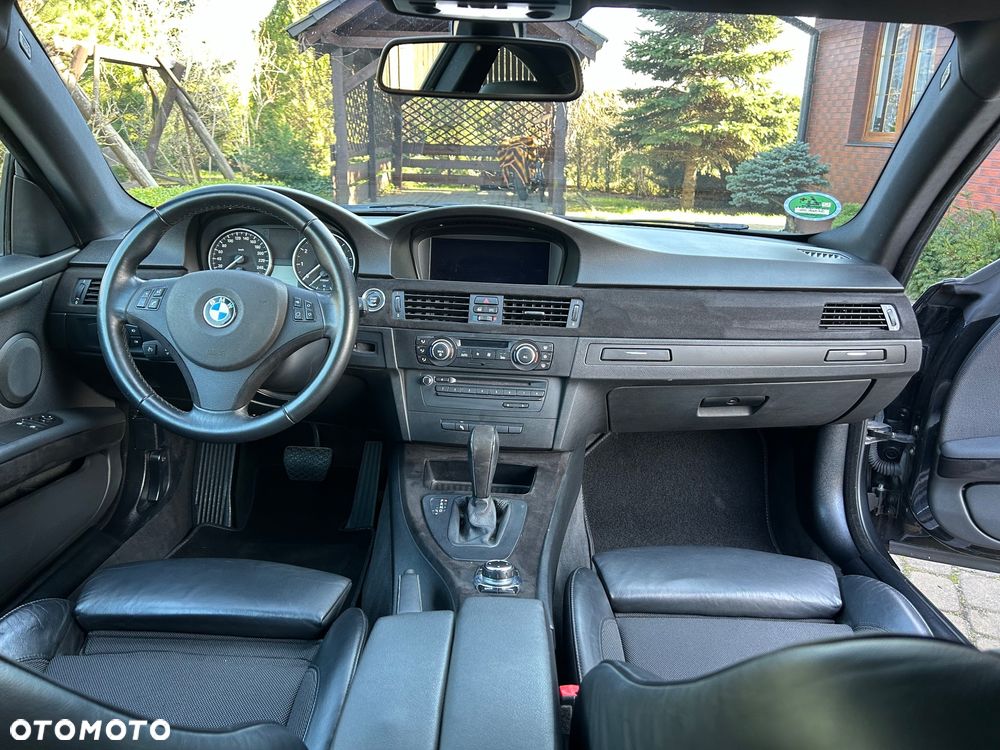 BMW Seria 3 320i M Sport Edition - 39