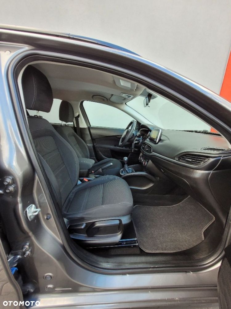 Fiat Tipo 1.4 T-Jet 16v Lounge - 19