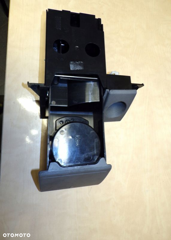 VW T5 Transporter 03- ZAPALNICZKA PODSTAWKA UCHWYT NA KUBKI Cup Holder - 4