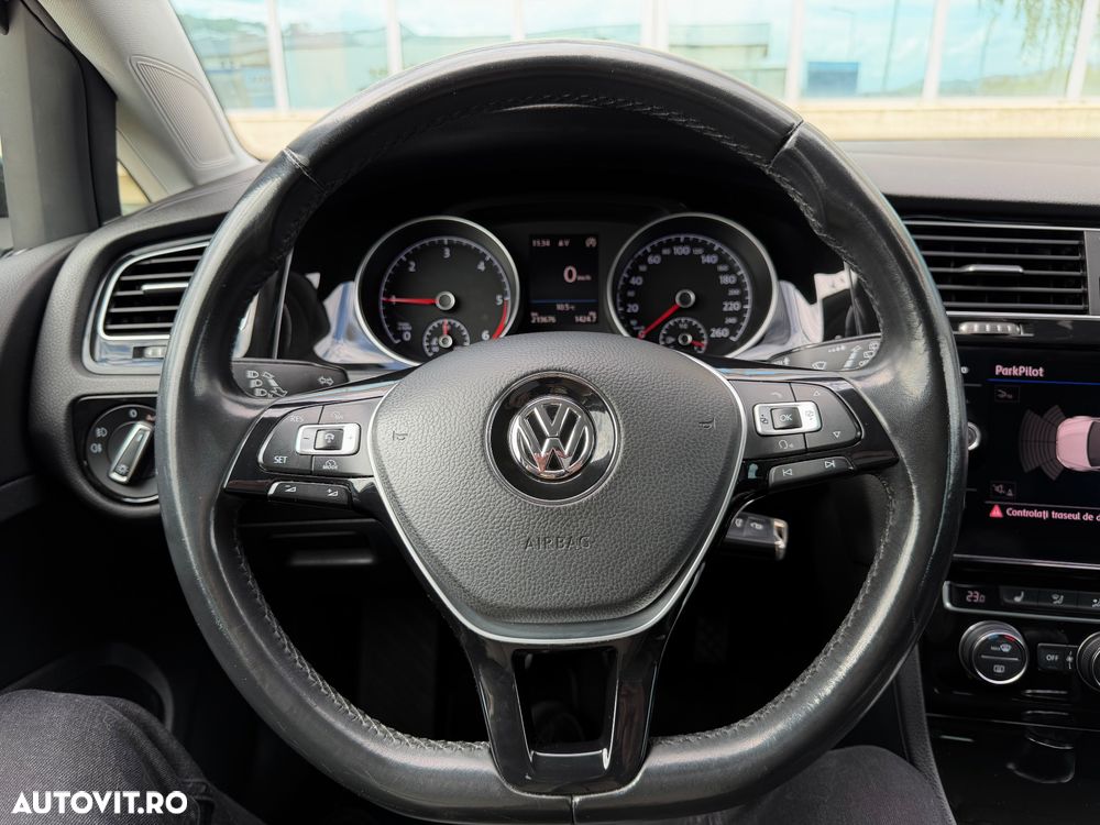 Volkswagen Golf 2.0 TDI SCR Highline - 26