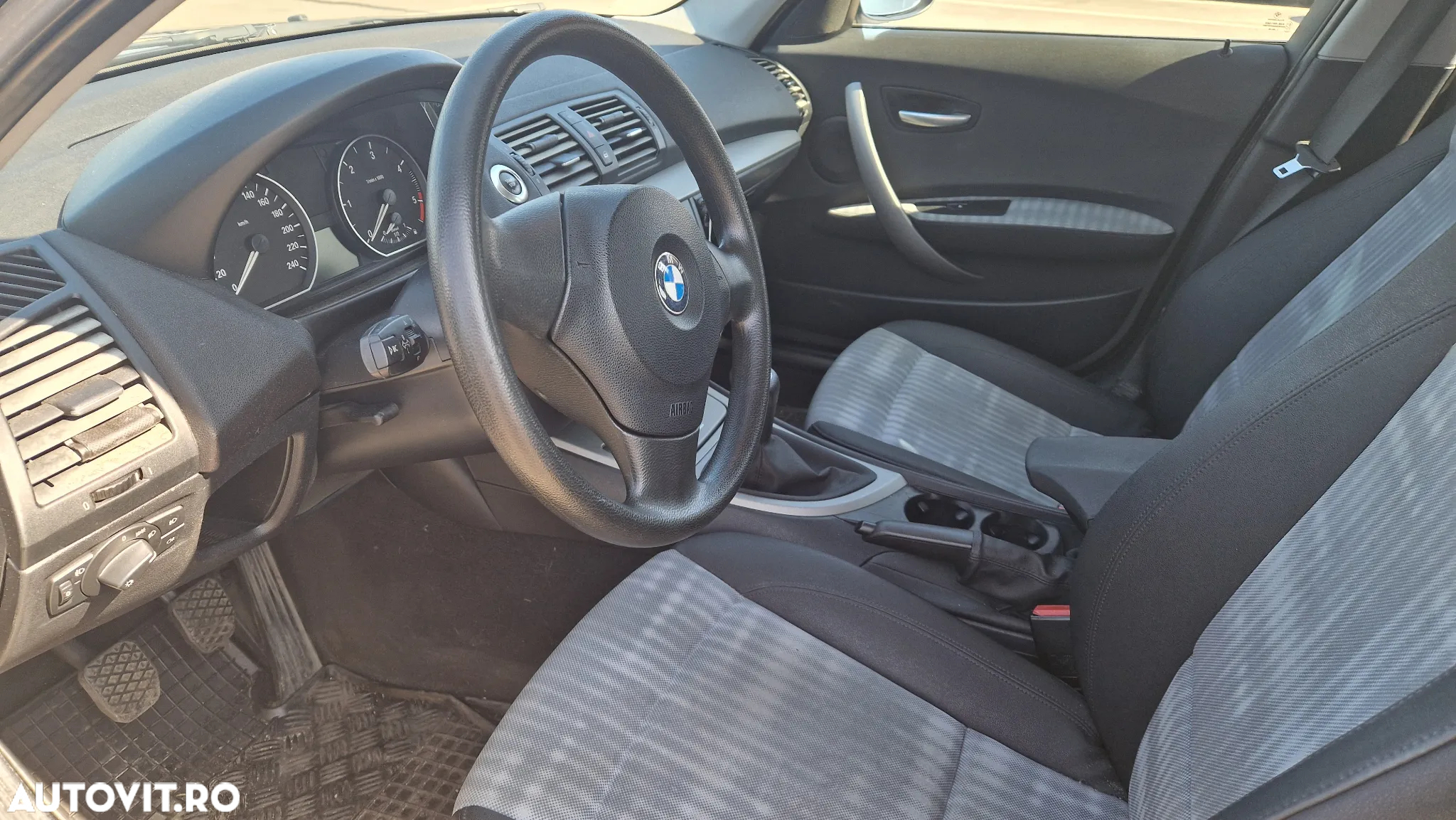 BMW Seria 1 118d - 6