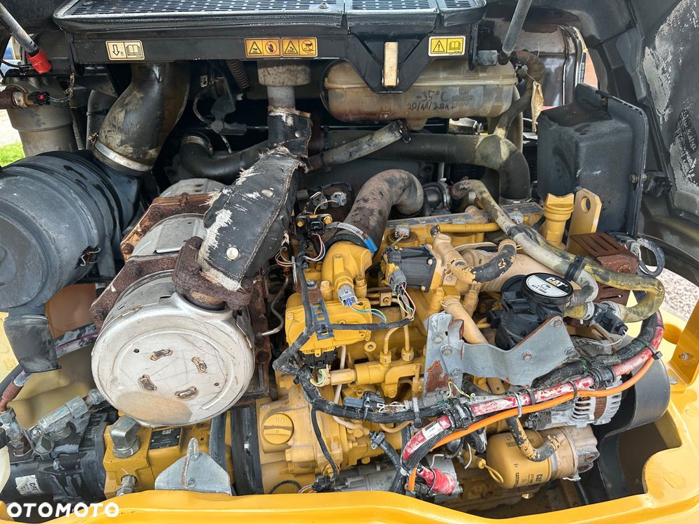 Caterpillar 906M - 14