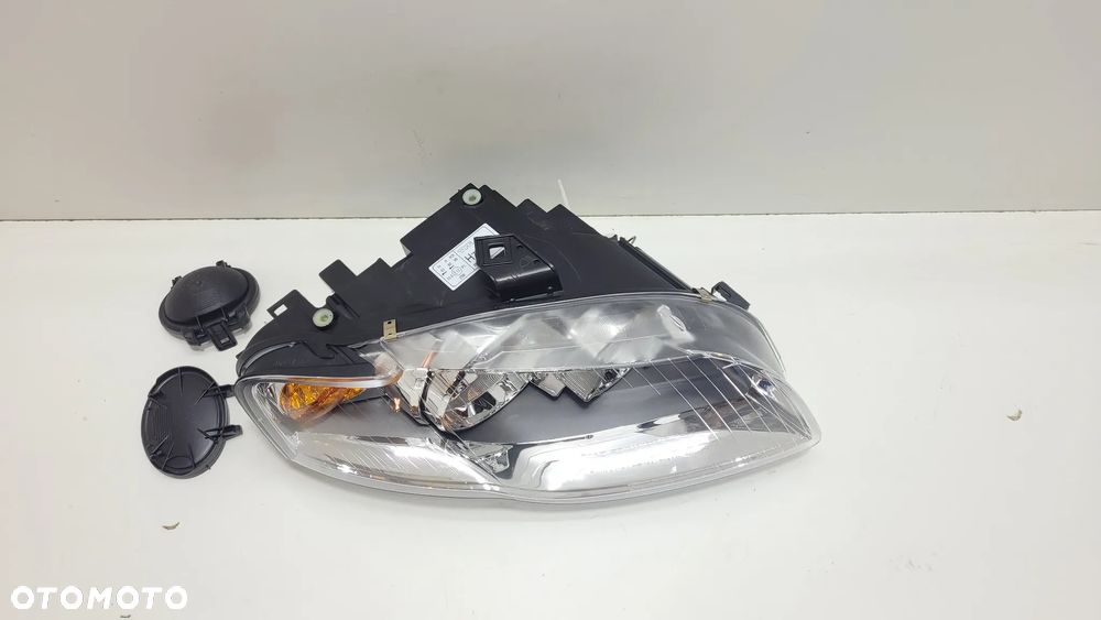 AUDI A4 B7 04-07 LAMPA PRZÓD PRZEDNIA  NOWA - 2
